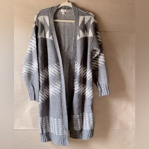 A.n.a. Cardigan/duster. Gray and cream. Size M